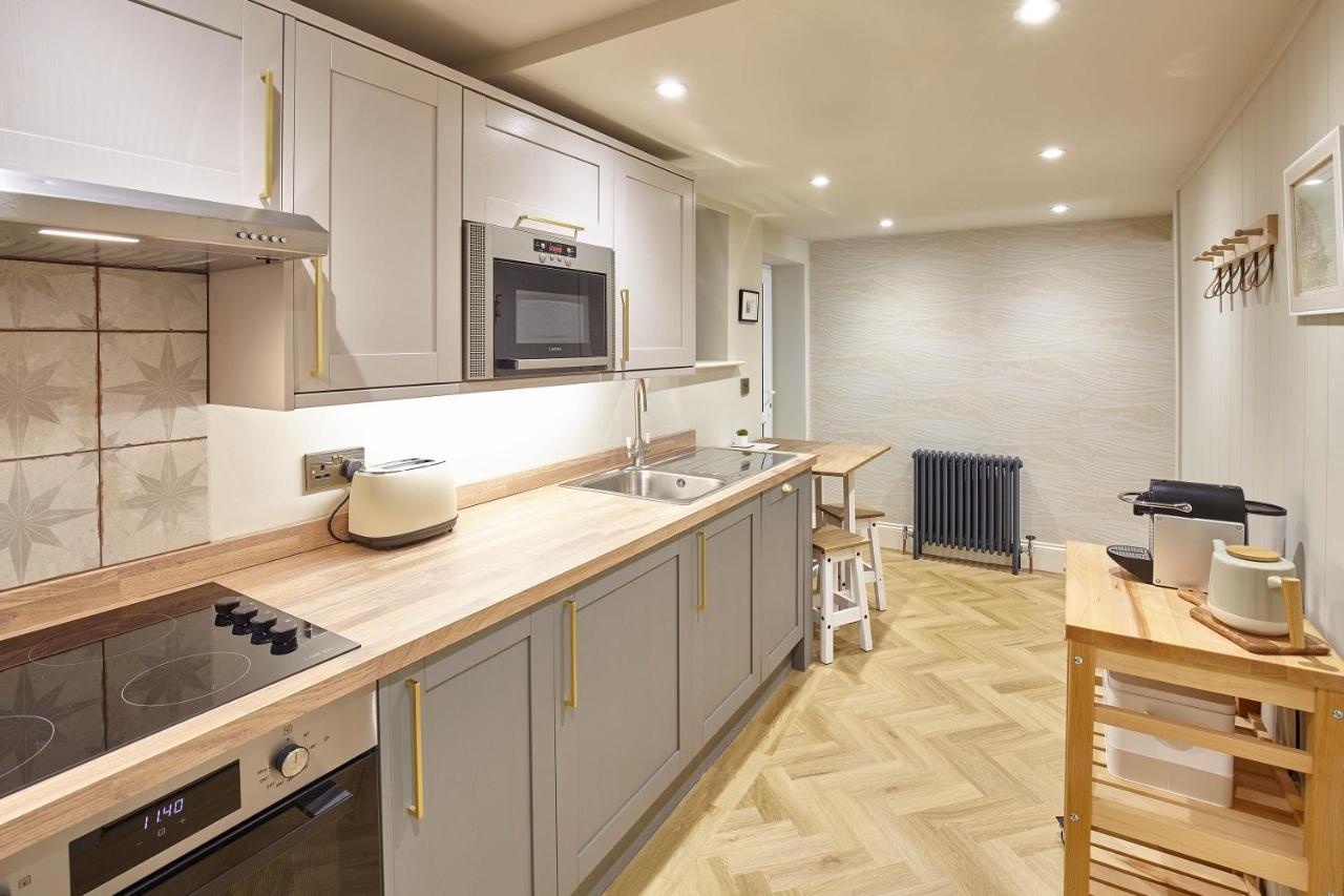 Host & Stay - The Salt Nook วิทบี ภายนอก รูปภาพ